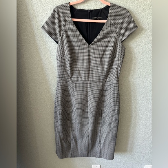 Banana Republic Dress - Picture 2 of 4